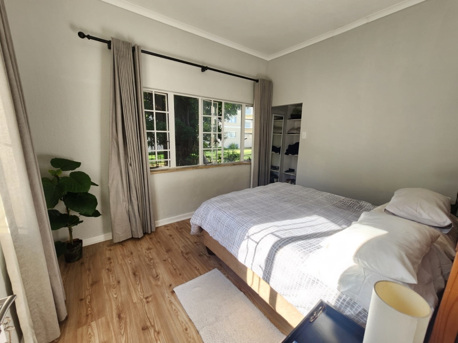 1 Bedroom Property for Sale in Rondebosch Village Western Cape